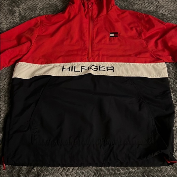 2 Tommy Hilfiger hoodies STEAL - Picture 4 of 5